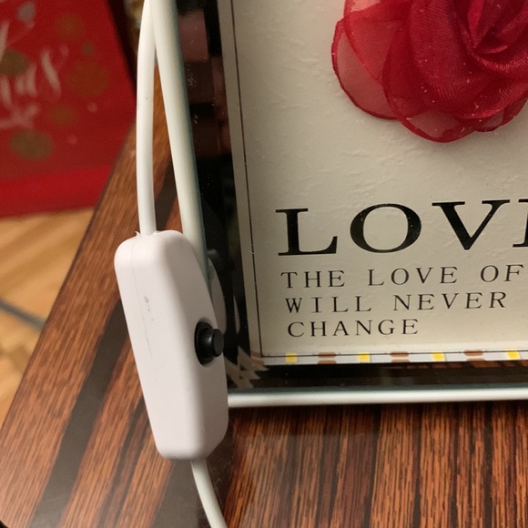 Heart Love Picture Frame (Light Up) - Picture 5 of 10